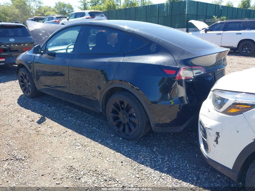 2023 Tesla Model y VIN 7SAYGDEE5PA179660 IAAI salvage auction — FRONT END, Salvage Title, sold $10,225 on 2026-07-16 (photo 3)