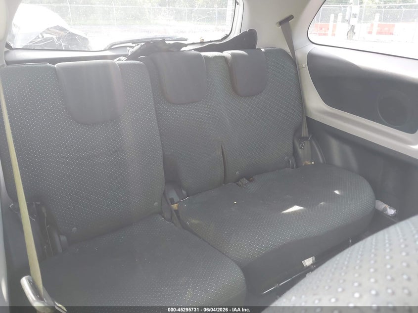 2007 Toyota Yaris VIN JTDJT923075135726 IAAI salvage auction — NORMAL WEAR, Clear (Florida), sold $650 on 2026-07-07 (photo 8)