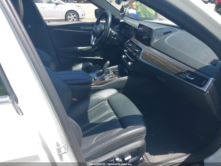 2017 BMW 5er VIN WBAJA7C31HG906206 IAAI salvage auction — FRONT END, Salvage (Massachusetts), sold $5,350 on 2026-07-31 (photo 5)