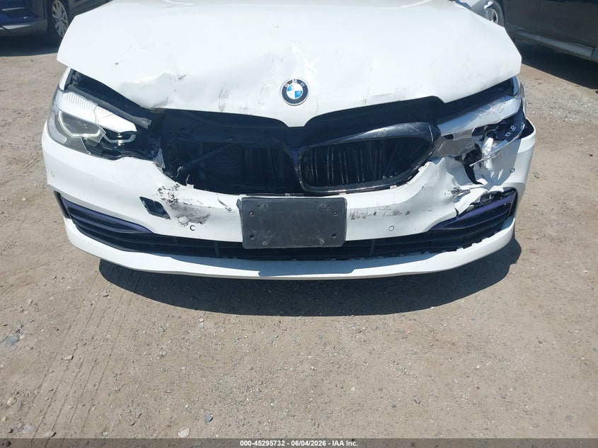 2017 BMW 5er VIN WBAJA7C31HG906206 IAAI salvage auction — FRONT END, Salvage (Massachusetts), sold $5,350 on 2026-07-31 (photo 6)