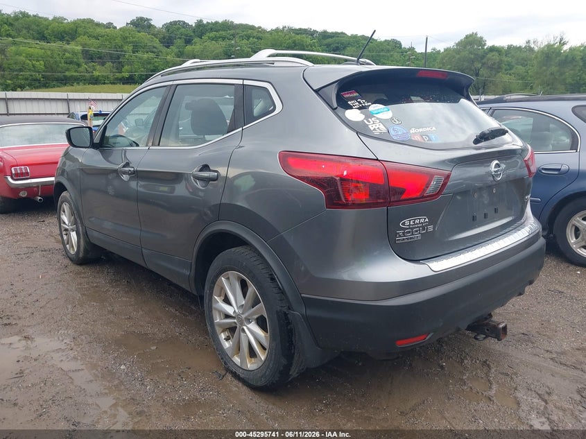 2017 Nissan Rogue VIN JN1BJ1CR5HW136769 IAAI salvage auction — NORMAL WEAR, Clear (Illinois), sold $850 on 2026-07-29 (photo 3)