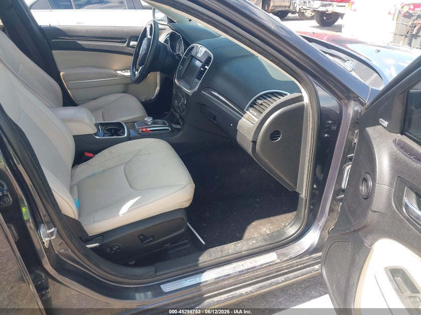2016 Chrysler 300c VIN 2C3CCAKG1GH296631 IAAI salvage auction — SIDE, Salvage (Illinois), sold $2,050 on 2026-07-09 (photo 5)