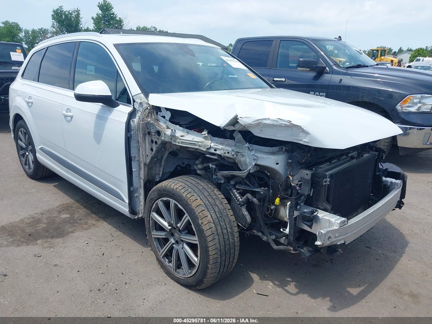 2017 Audi Q7 VIN WA1LAAF71HD053048 IAAI salvage auction — FRONT END, Salvage (Ohio), sold $5,550 on 2026-07-14 (photo 1)