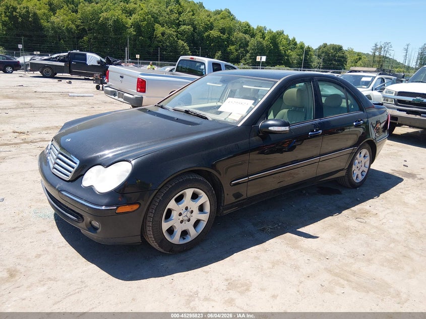 2006 Mercedes-benz C-klasse VIN WDBRF54J76A853499 IAAI salvage auction — REAR END, Salvage (West Virginia), sold $200 on 2026-07-18 (photo 2)