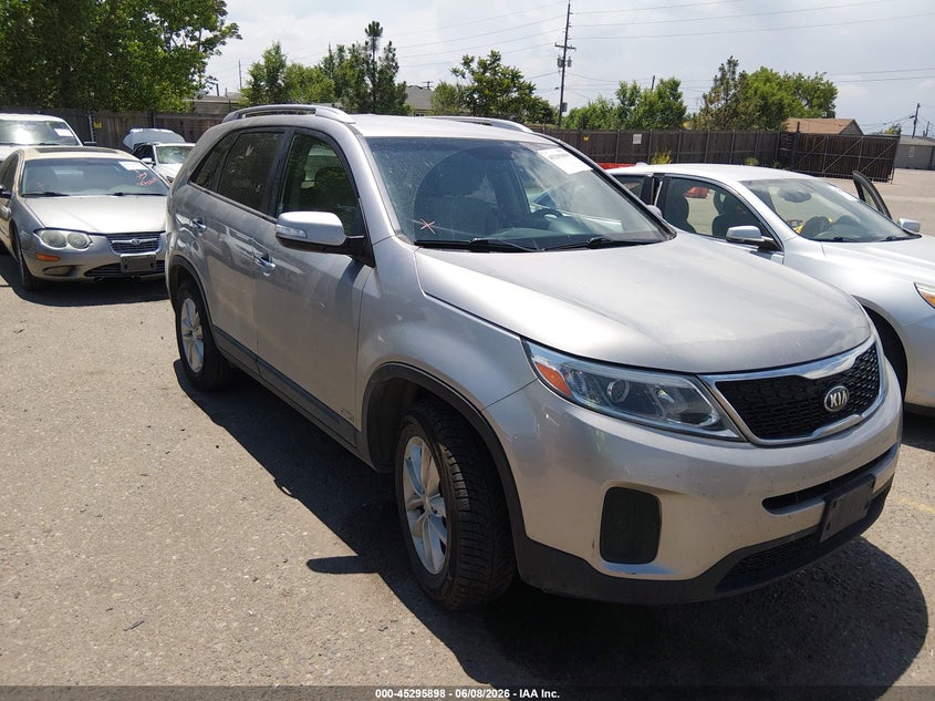 2015 Kia Sorento VIN 5XYKTDA78FG653763 IAAI salvage auction — NORMAL WEAR, Clear (Colorado), sold $775 on 2026-07-21 (photo 1)