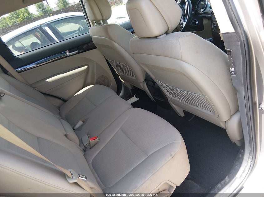 2015 Kia Sorento VIN 5XYKTDA78FG653763 IAAI salvage auction — NORMAL WEAR, Clear (Colorado), sold $775 on 2026-07-21 (photo 8)