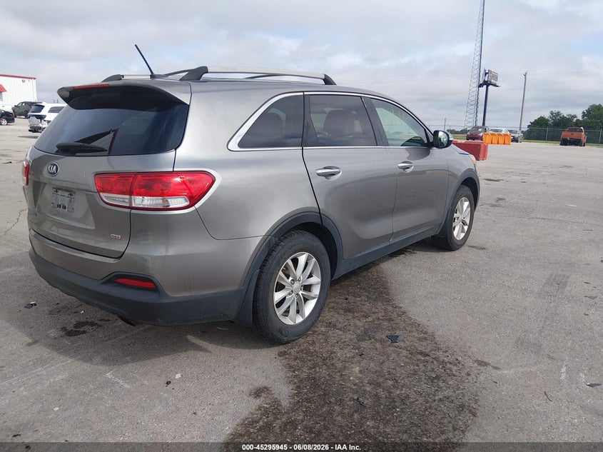 2016 Kia Sorento VIN 5XYPG4A38GG086205 IAAI salvage auction — STORM DAMAGE, Salvage Title, sold $1,350 on 2026-07-10 (photo 4)
