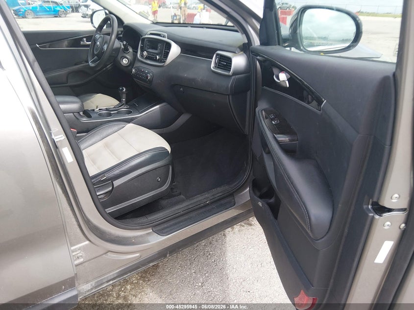 2016 Kia Sorento VIN 5XYPG4A38GG086205 IAAI salvage auction — STORM DAMAGE, Salvage Title, sold $1,350 on 2026-07-10 (photo 5)