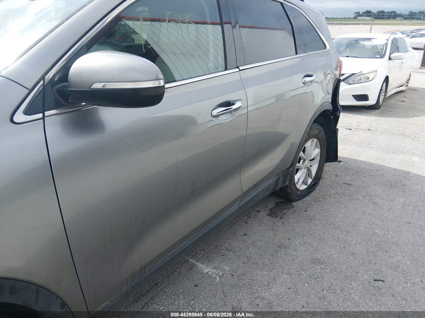 2016 Kia Sorento VIN 5XYPG4A38GG086205 IAAI salvage auction — STORM DAMAGE, Salvage Title, sold $1,350 on 2026-07-10 (photo 6)