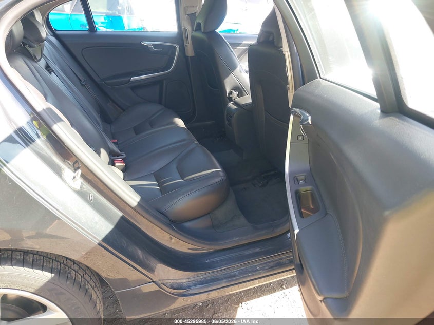 2015 Volvo S60 VIN YV140MFB1F1306199 IAAI salvage auction — FRONT END, Salvage Title, sold $375 on 2026-07-14 (photo 8)