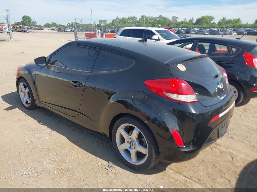 2013 Hyundai Veloster VIN KMHTC6AD1DU104662 IAAI salvage auction — NORMAL WEAR, Clear (Illinois), sold $650 on 2026-07-15 (photo 3)