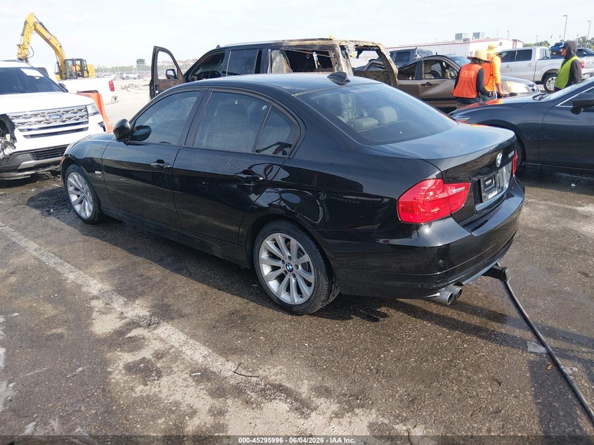 2011 BMW 3 series VIN WBAPK7C52BA970810 IAAI salvage auction — RIGHT SIDE, Salvage (Missouri), sold $525 on 2026-08-04 (photo 3)