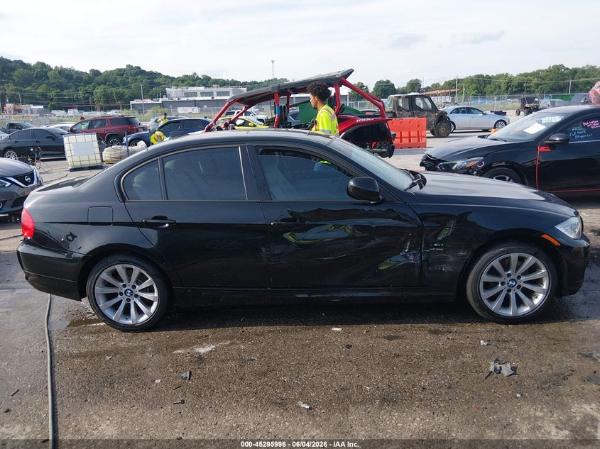 2011 BMW 3 series VIN WBAPK7C52BA970810 IAAI salvage auction — RIGHT SIDE, Salvage (Missouri), sold $525 on 2026-08-04 (photo 6)