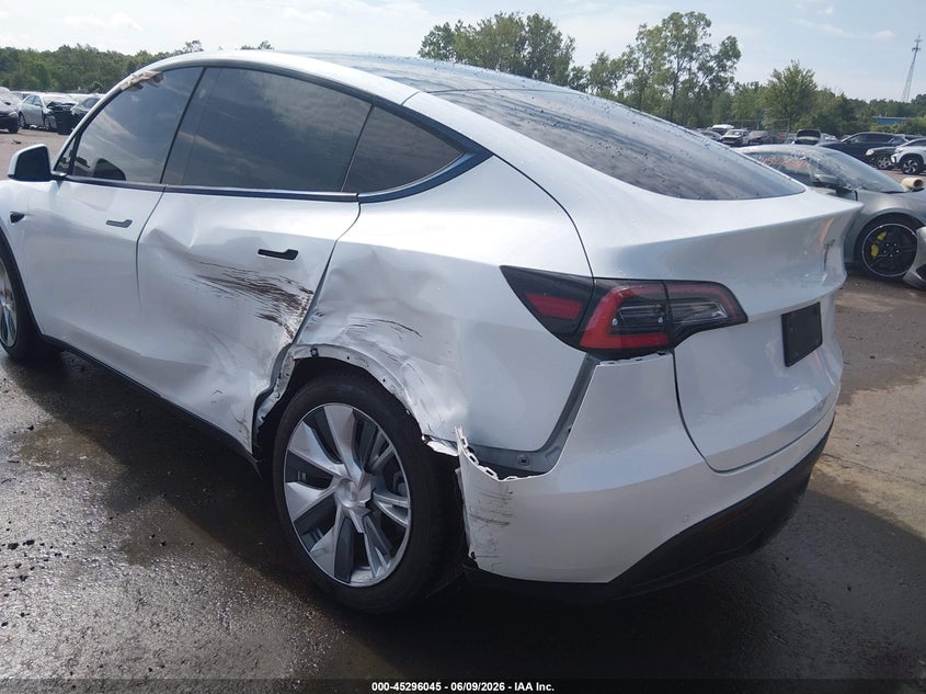 2021 Tesla Model y VIN 5YJYGDEE4MF104945 IAAI salvage auction — LEFT SIDE, Salvage Title, sold $10,300 on 2026-07-07 (photo 6)
