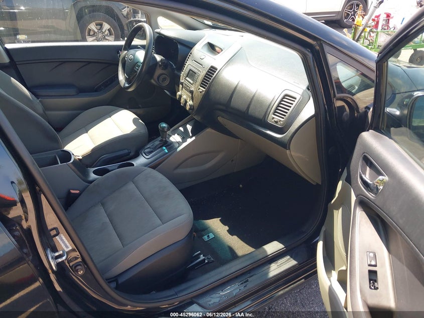 2015 Kia Forte VIN KNAFK4A63F5366252 IAAI salvage auction — RIGHT SIDE, Salvage Title, sold $925 on 2026-07-29 (photo 5)