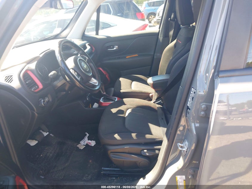2019 Jeep Renegade VIN ZACNJBC10KPK69774 IAAI salvage auction — RIGHT FRONT, Salvage Title, sold $2,850 on 2026-08-11 (photo 5)