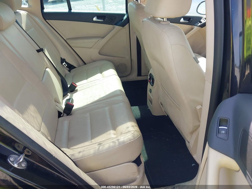 2013 Volkswagen Tiguan VIN WVGAV7AX4DW523787 IAAI salvage auction — NORMAL WEAR, Repossession Paperwork (Georgia), sold $975 on 2026-07-06 (photo 8)
