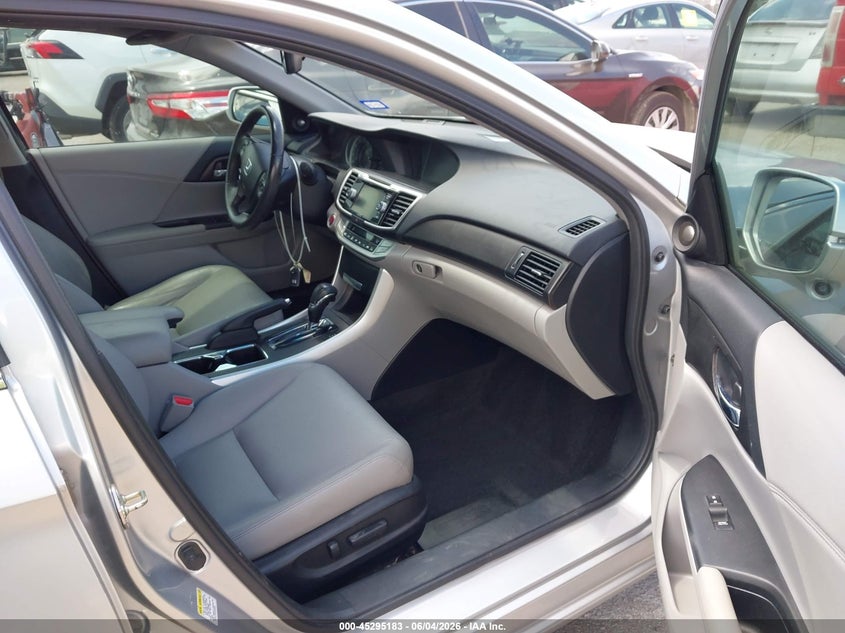 2014 Honda Accord VIN 1HGCR2F8XEA251770 IAAI salvage auction — REAR END, Original (Texas), sold $2,500 on 2026-07-09 (photo 5)