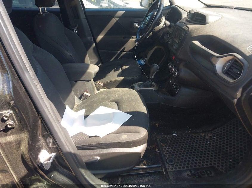 2016 Jeep Renegade VIN ZACCJBBT1GPC78696 IAAI salvage auction — NORMAL WEAR, Clear (Massachusetts), sold $375 on 2026-07-28 (photo 5)