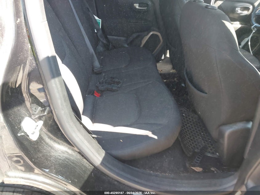 2016 Jeep Renegade VIN ZACCJBBT1GPC78696 IAAI salvage auction — NORMAL WEAR, Clear (Massachusetts), sold $375 on 2026-07-28 (photo 8)