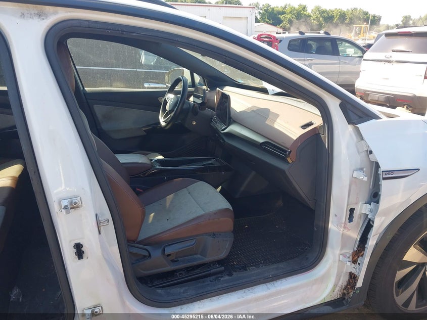 2024 Volkswagen Id.4 VIN 1V2CRPE80RC006787 IAAI salvage auction — RIGHT SIDE, Salvage Title, sold $8,700 on 2026-07-30 (photo 5)