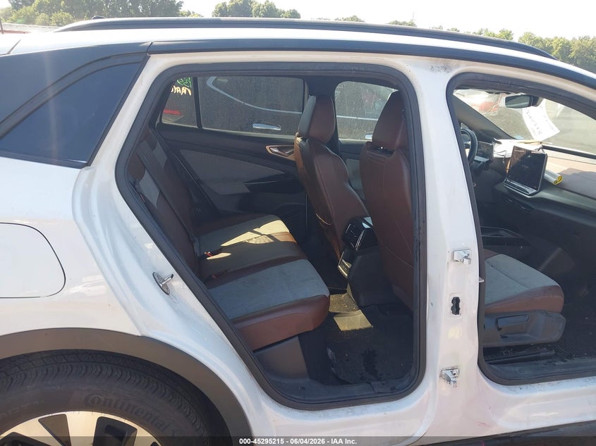 2024 Volkswagen Id.4 VIN 1V2CRPE80RC006787 IAAI salvage auction — RIGHT SIDE, Salvage Title, sold $8,700 on 2026-07-30 (photo 8)