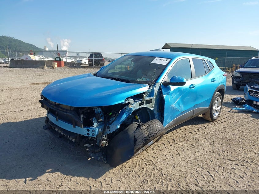 2025 Chevrolet Trax VIN KL77LFEP0SC273887 IAAI salvage auction — LEFT FRONT, Salvage (Pennsylvania), sold $1,950 on 2026-07-28 (photo 2)
