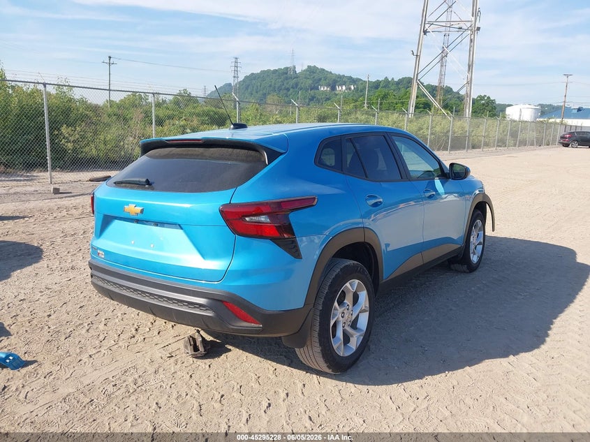 2025 Chevrolet Trax VIN KL77LFEP0SC273887 IAAI salvage auction — LEFT FRONT, Salvage (Pennsylvania), sold $1,950 on 2026-07-28 (photo 4)