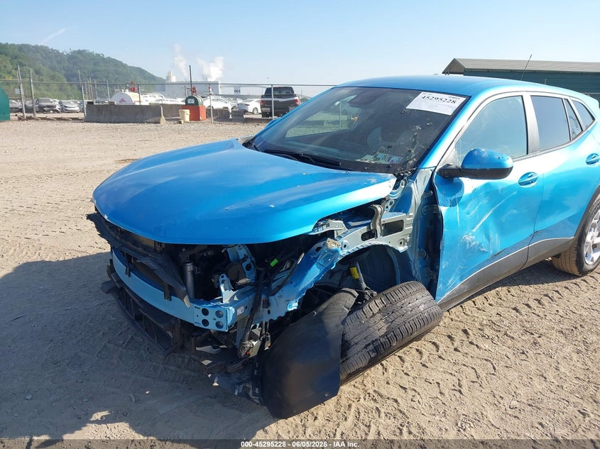 2025 Chevrolet Trax VIN KL77LFEP0SC273887 IAAI salvage auction — LEFT FRONT, Salvage (Pennsylvania), sold $1,950 on 2026-07-28 (photo 6)