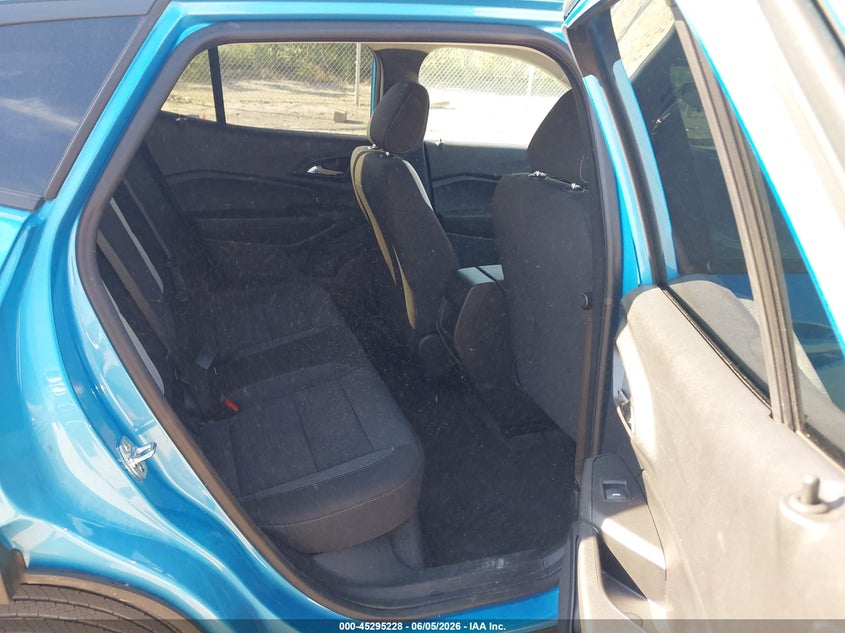 2025 Chevrolet Trax VIN KL77LFEP0SC273887 IAAI salvage auction — LEFT FRONT, Salvage (Pennsylvania), sold $1,950 on 2026-07-28 (photo 8)