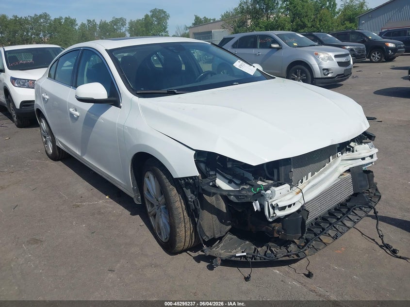 2016 Volvo VIN LYV402FK7GB099984 IAAI salvage auction — FRONT END, Salvage Title, sold $1,550 on 2026-07-14 (photo 1)