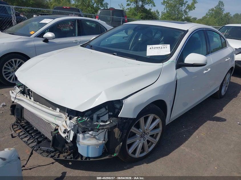 2016 Volvo VIN LYV402FK7GB099984 IAAI salvage auction — FRONT END, Salvage Title, sold $1,550 on 2026-07-14 (photo 2)