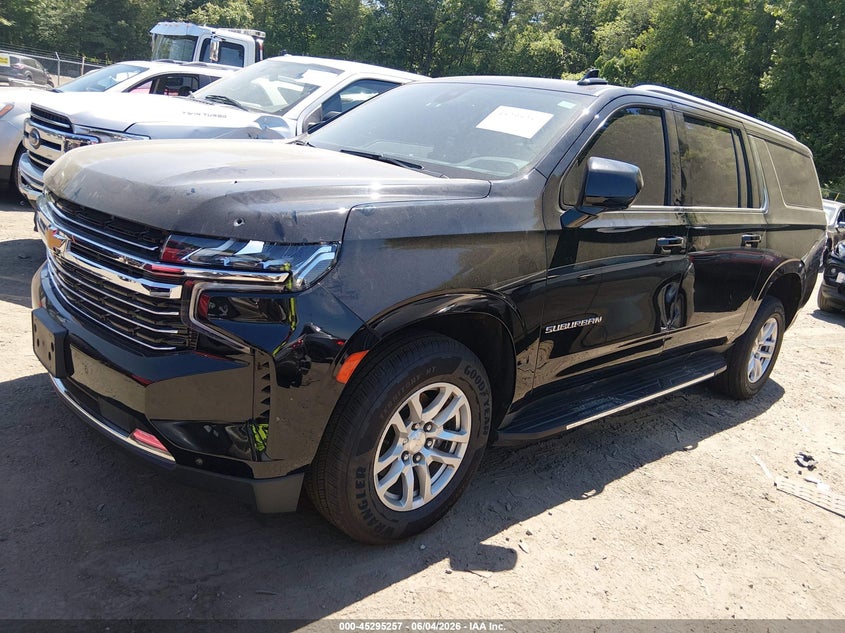2022 Chevrolet Suburban VIN 1GNSKCKD3NR242957 IAAI salvage auction — Front End, Salvage (Massachusetts), sold $15,100 on 2026-08-07 (photo 2)