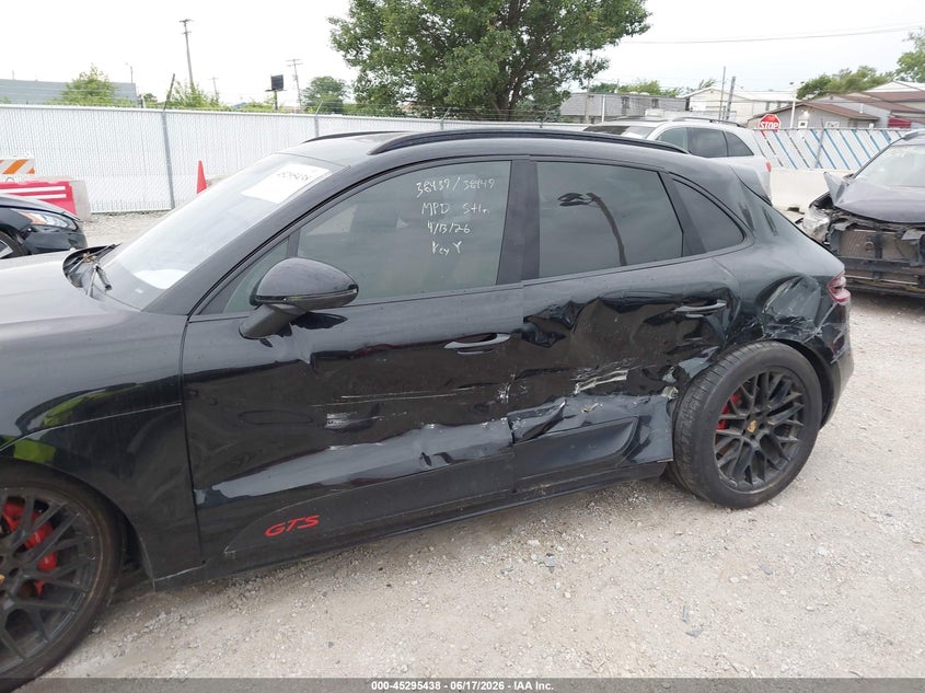 2017 Porsche Macan VIN WP1AG2A54HLB52426 IAAI salvage auction — LEFT SIDE, Salvage (Illinois), sold $275 on 2026-07-21 (photo 6)