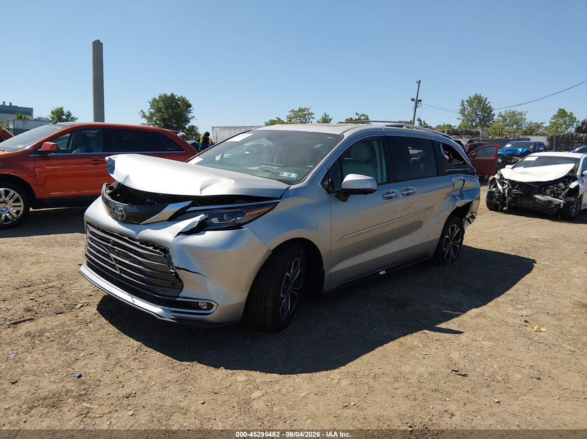 2025 Toyota Sienna VIN 5TDESKFC5SS167855 IAAI salvage auction — FRONT & REAR, Salvage Title, sold $10,700 on 2026-07-24 (photo 2)
