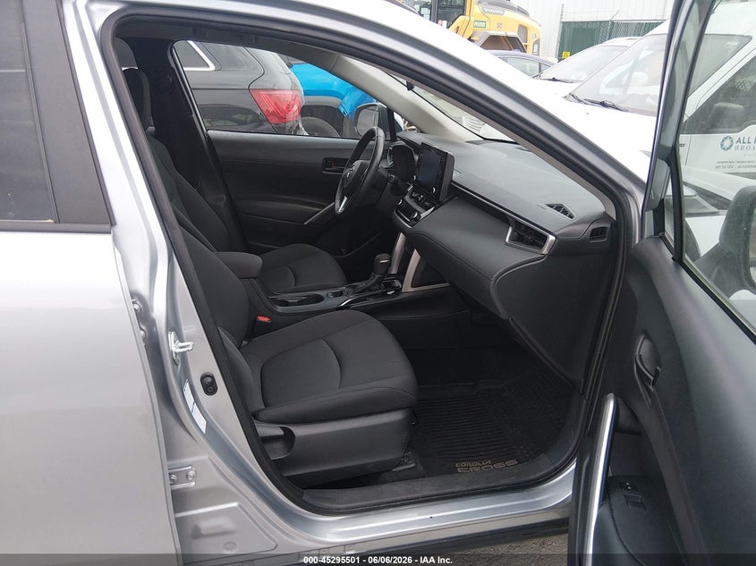 2022 Toyota Corolla cross VIN 7MUCAABG0NV013254 IAAI salvage auction — REAR END, Salvage Title, sold $10,250 on 2026-07-13 (photo 5)
