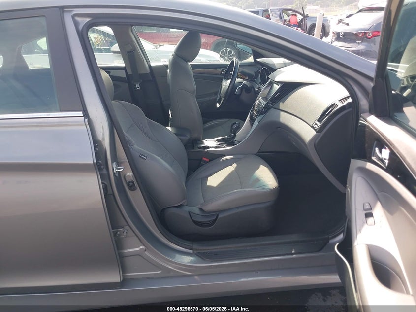 2014 Hyundai Sonata VIN 5NPEC4AC7EH824701 IAAI salvage auction — RIGHT FRONT, Salvage Title, sold $525 on 2026-07-14 (photo 5)