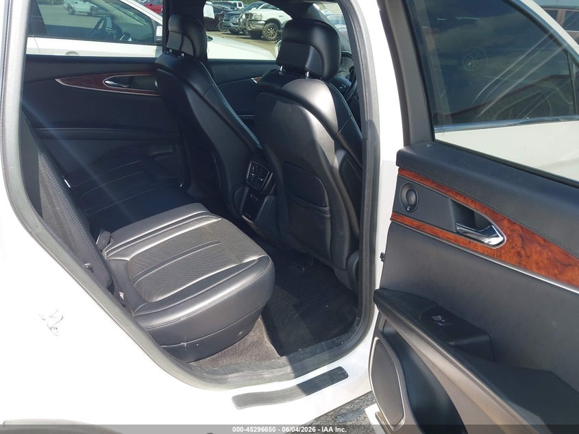 2018 Lincoln Mkx VIN 2LMPJ8LR2JBL37466 IAAI salvage auction — HAIL, Salvage Title, sold $10,350 on 2026-08-11 (photo 8)