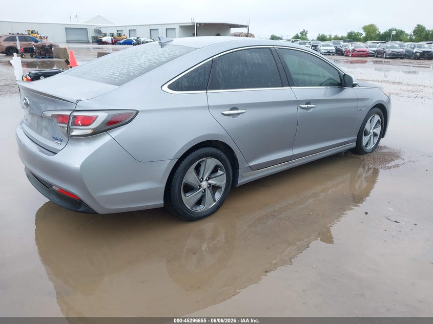2017 Hyundai Sonata VIN KMHE34L1XHA048342 IAAI salvage auction — HAIL, Salvage Title, sold $5,900 on 2026-07-15 (photo 4)