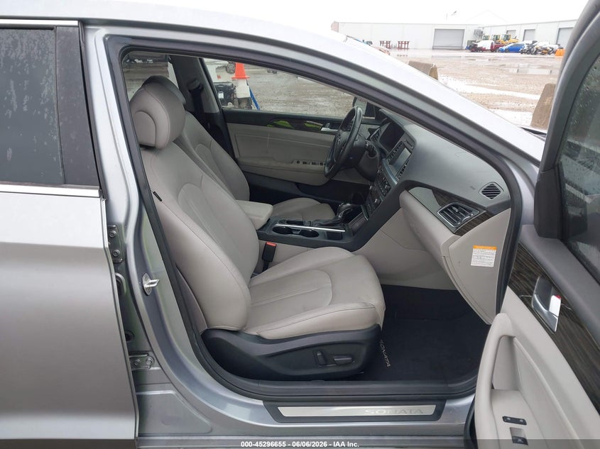2017 Hyundai Sonata VIN KMHE34L1XHA048342 IAAI salvage auction — HAIL, Salvage Title, sold $5,900 on 2026-07-15 (photo 5)