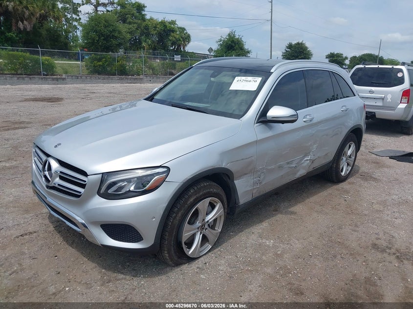2018 Mercedes-benz Glc VIN WDC0G4JB4JV064124 IAAI salvage auction — SIDE, Salvage Title, sold $7,000 on 2026-08-19 (photo 2)