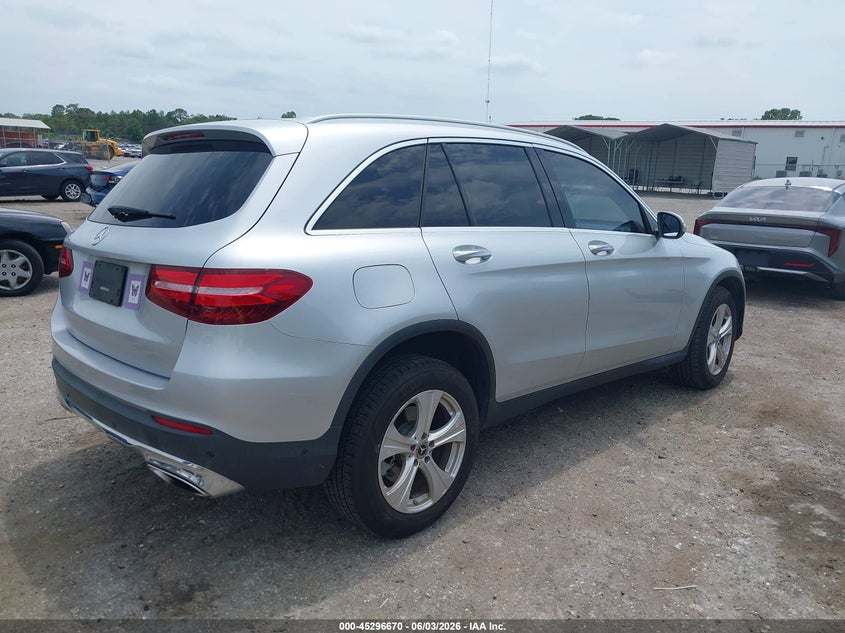 2018 Mercedes-benz Glc VIN WDC0G4JB4JV064124 IAAI salvage auction — SIDE, Salvage Title, sold $7,000 on 2026-08-19 (photo 4)