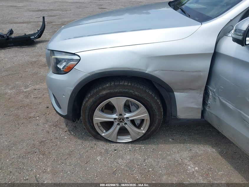 2018 Mercedes-benz Glc VIN WDC0G4JB4JV064124 IAAI salvage auction — SIDE, Salvage Title, sold $7,000 on 2026-08-19 (photo 6)