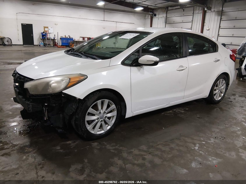2015 Kia Forte VIN KNAFX4A66F5398646 IAAI salvage auction — FRONT END, Salvage Title, sold $725 on 2026-07-18 (photo 2)
