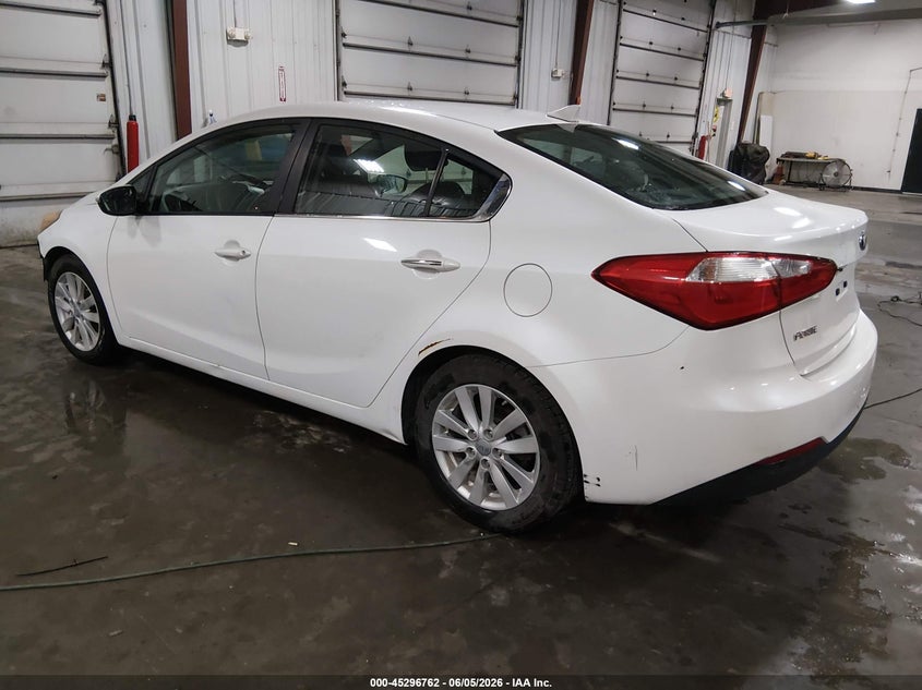 2015 Kia Forte VIN KNAFX4A66F5398646 IAAI salvage auction — FRONT END, Salvage Title, sold $725 on 2026-07-18 (photo 3)