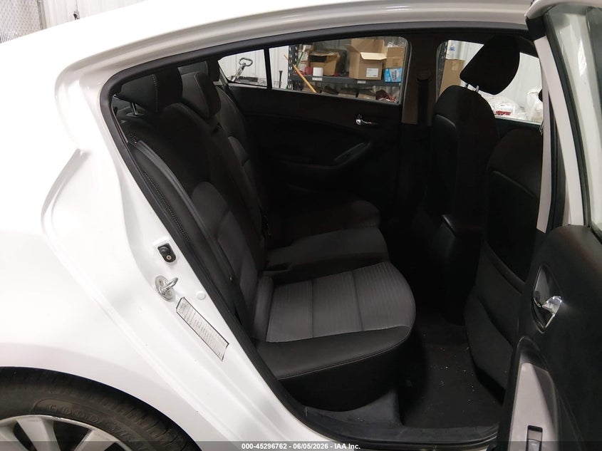 2015 Kia Forte VIN KNAFX4A66F5398646 IAAI salvage auction — FRONT END, Salvage Title, sold $725 on 2026-07-18 (photo 8)