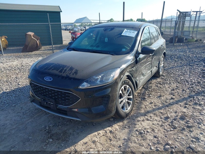 2022 Ford Escape VIN 1FMCU9G66NUA58447 IAAI salvage auction — SIDE, Salvage Title, sold $2,800 on 2026-07-09 (photo 2)