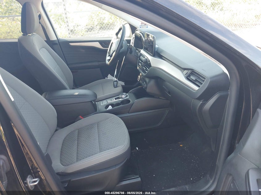 2022 Ford Escape VIN 1FMCU9G66NUA58447 IAAI salvage auction — SIDE, Salvage Title, sold $2,800 on 2026-07-09 (photo 5)