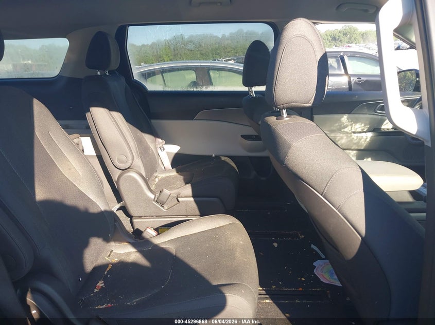 2024 Kia Carnival VIN KNDNB4H30R6405114 IAAI salvage auction — REAR END, Salvage (Georgia), sold $12,100 on 2026-08-25 (photo 8)