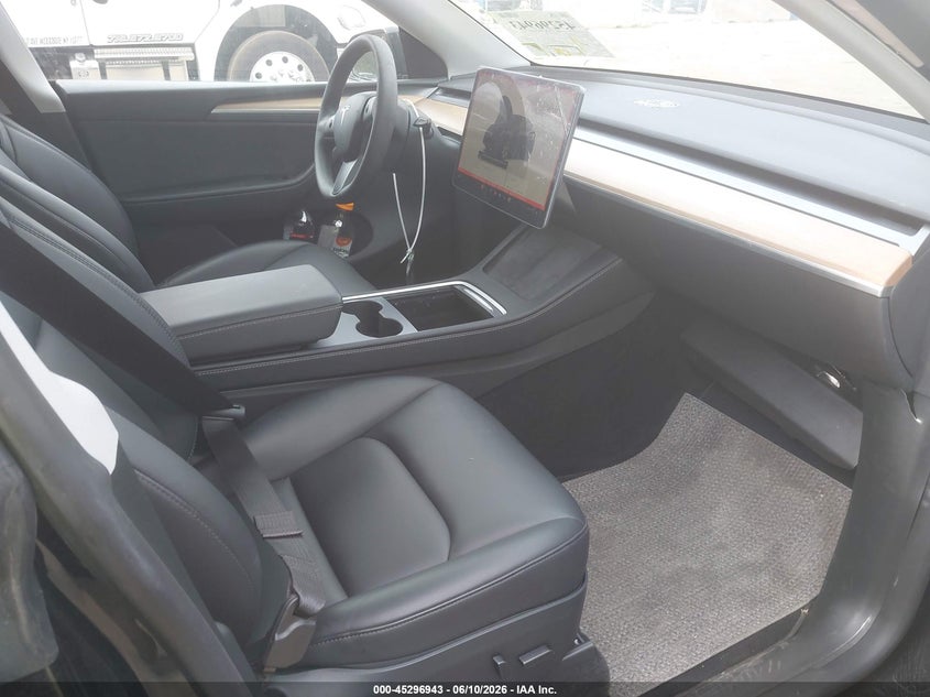 2023 Tesla Model y VIN 7SAYGDEE7PA176808 IAAI salvage auction — LEFT REAR, Salvage Title, sold $13,700 on 2026-07-09 (photo 5)